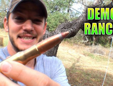 Βίντεο: Μπορεί το χαρτί να σταματήσει τις σφαίρες ενός πολυβόλου;